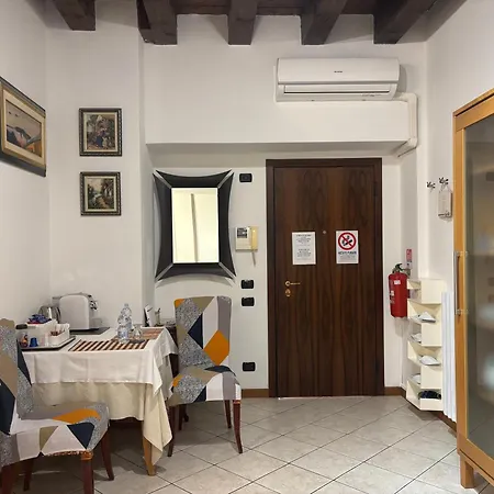 Daire Monolocale Piazza Isolo Verona