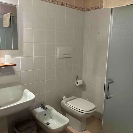Monolocale In Piazza Isolo Apartment *