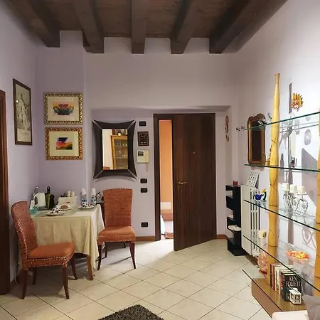 Apartamento Monolocale In Piazza Isolo
